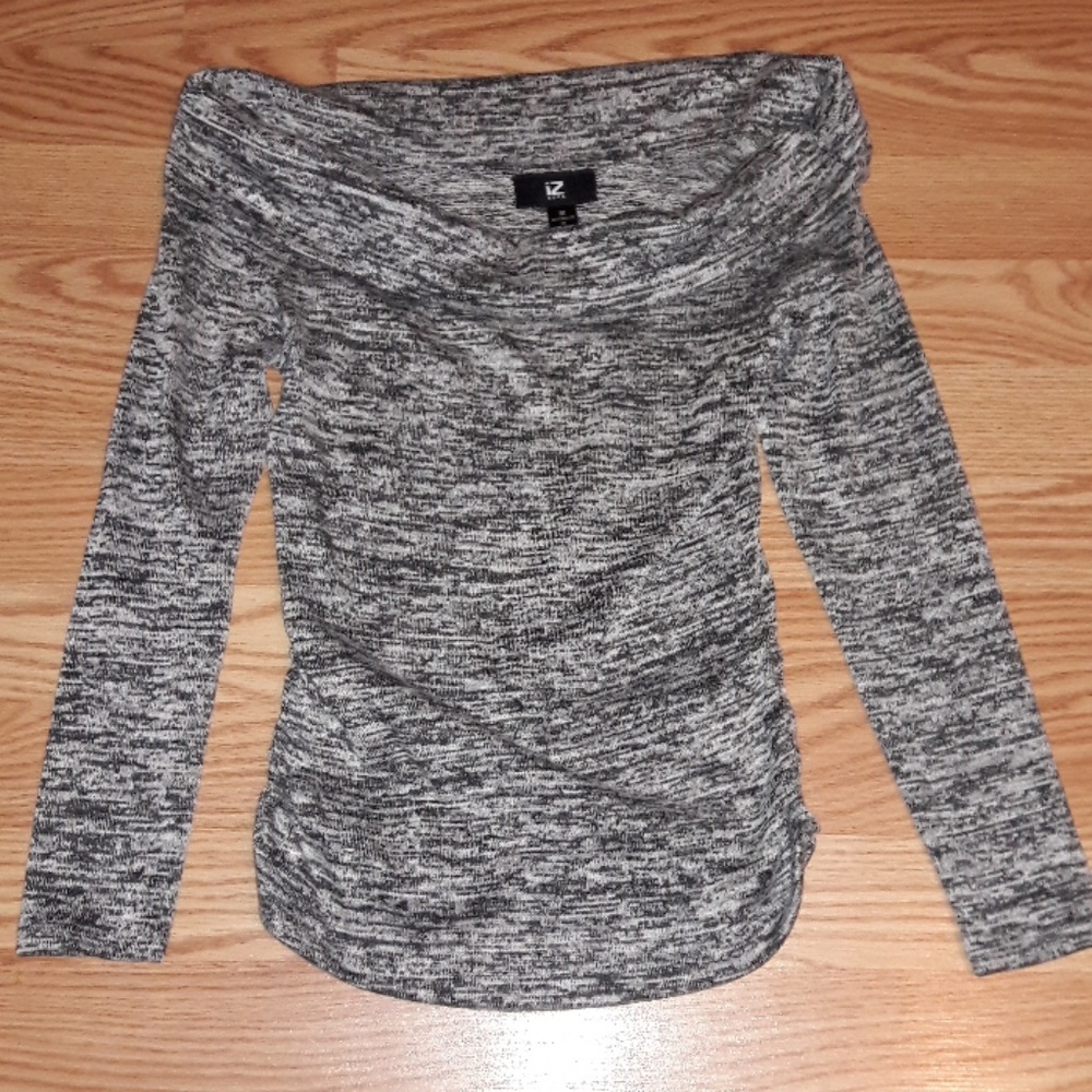 Nwot IZ Byer top